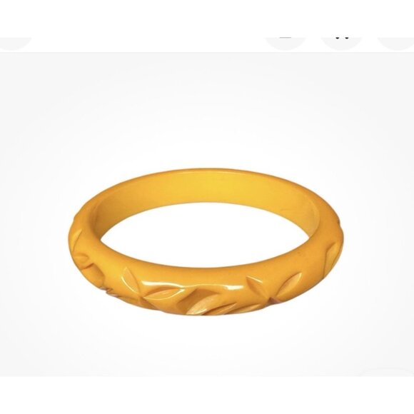 Vintage Bakelite Carved Yellow Bangle Bracelet Retro Jewelry Classic Art Deco - Picture 1 of 11